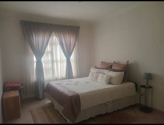 3 BEDROOM HOUSE FOR SALE IN VANDERBIJLPARK CE 3